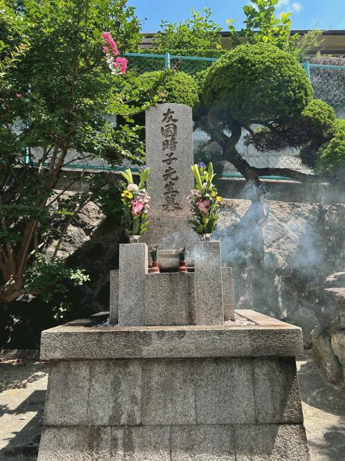校祖墓参2R7.8.jpg