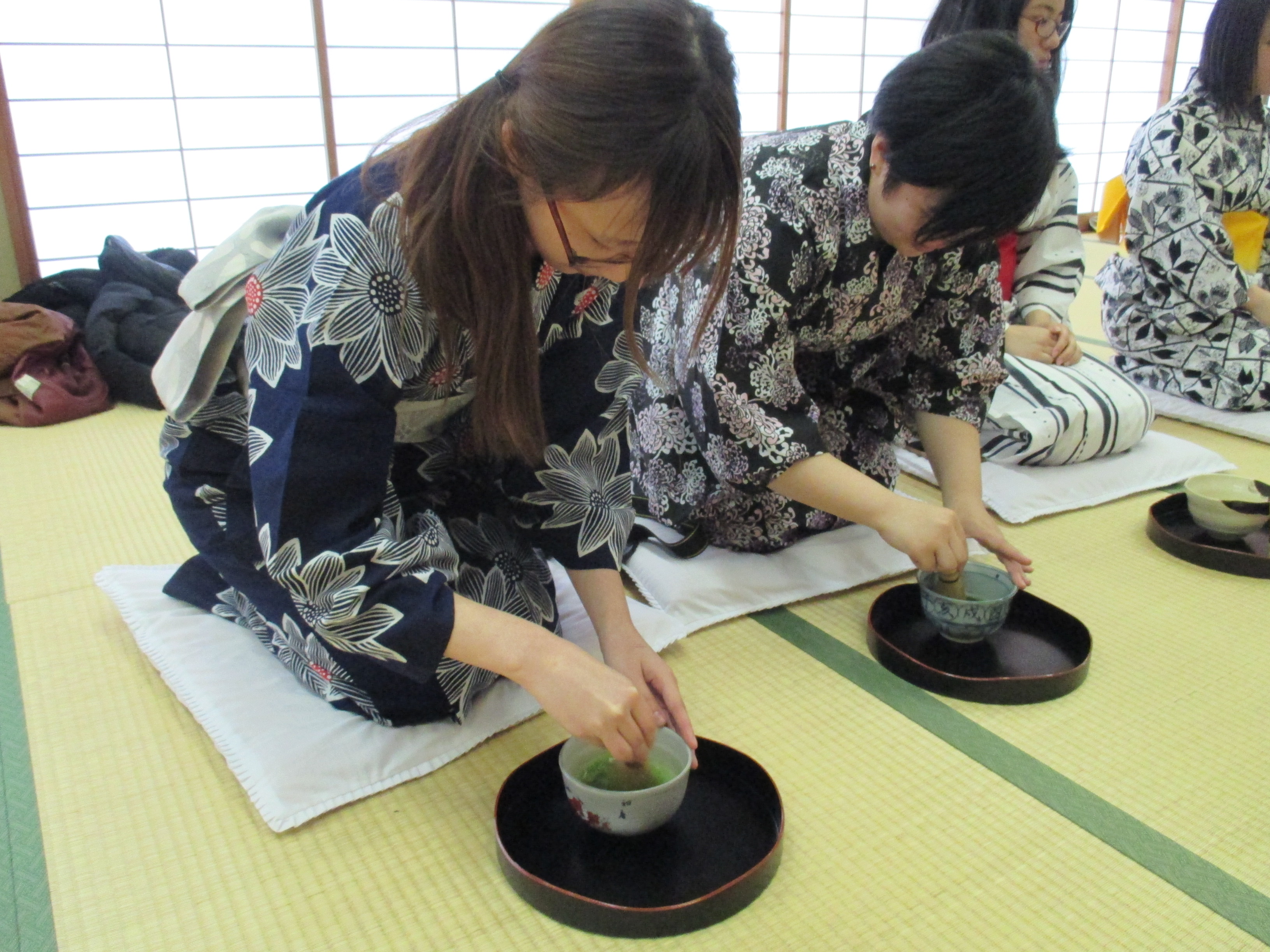 た てる を お茶